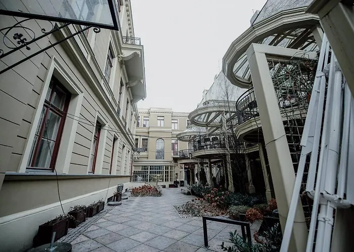 P77 Central New 4-Bedrooms Piotrkowska Cale Miejsce 4 Pokoje Z Lazienka I Kuchnia Na Korytarzu Budynku