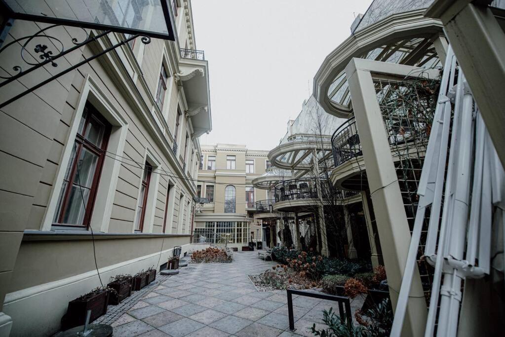 Apartment P77 New 4-bedrooms Piotrkowska Cale Miejsce 4 Z Lazienka I Kuchnia Na Korytarzu Budynku *